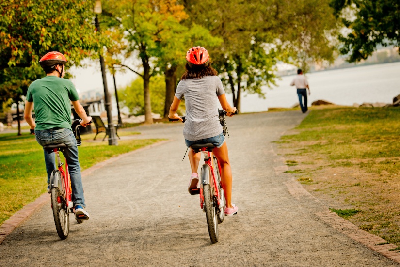 duo-riding-capital-bikeshare.jpg