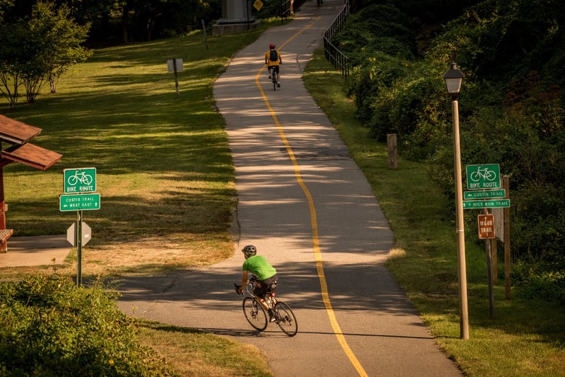 BikerUsingWayfindingSigns.jpg