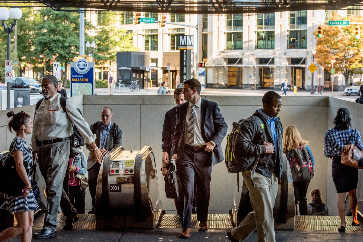 CommutersBallstonMetroEscalators.jpg