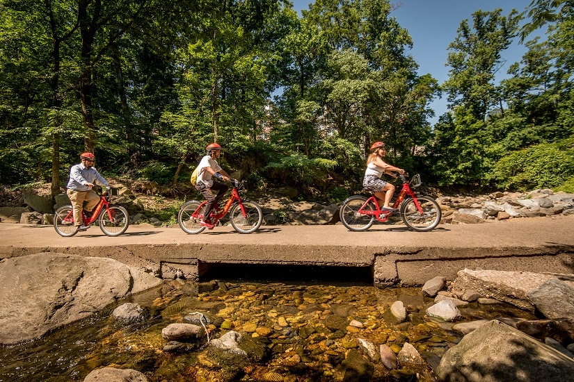 cabi-riders-on-trail