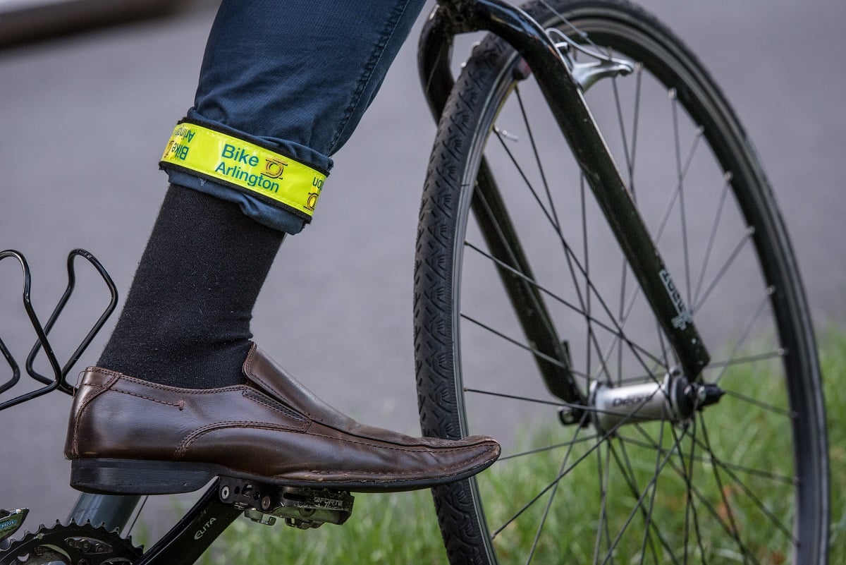 reflective-strap-on-pants-biking