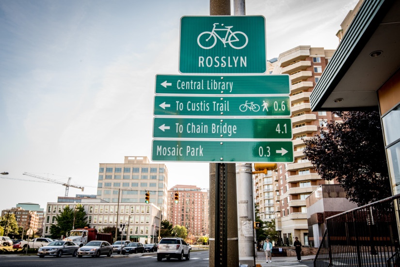 wayfinding-signs-rosslyn-custis.jpg