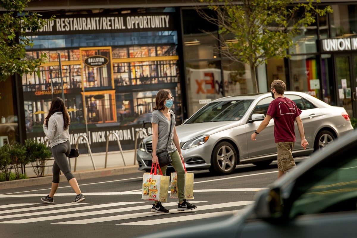 arlingtonian-at-ballston-retail-bags