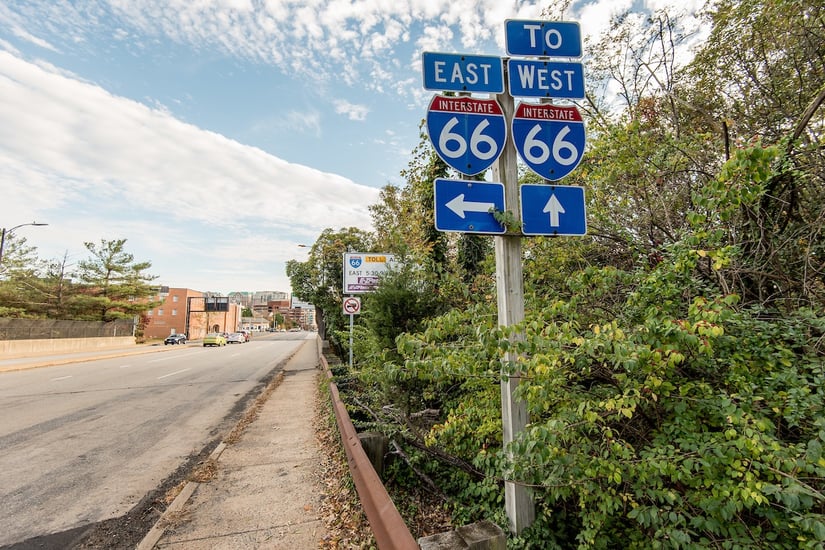 east-west-i66-road-sign