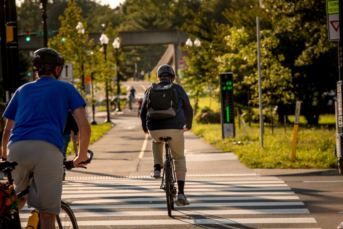 two-people-biking-on-trail-rosslyn